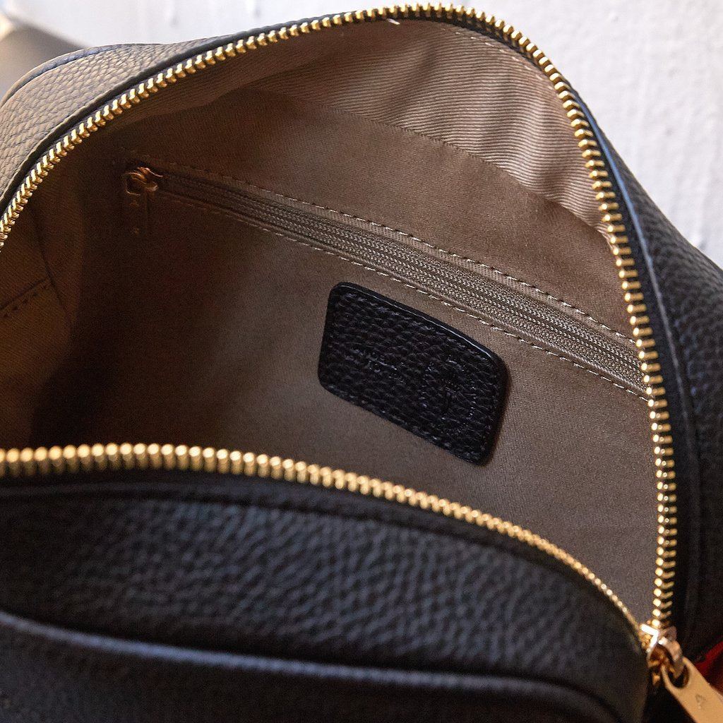 Grace Crossbody with Signet in Black