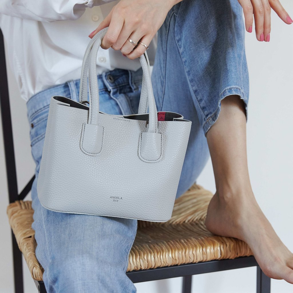 Cher Tote Micro with Signet in Light Grey
