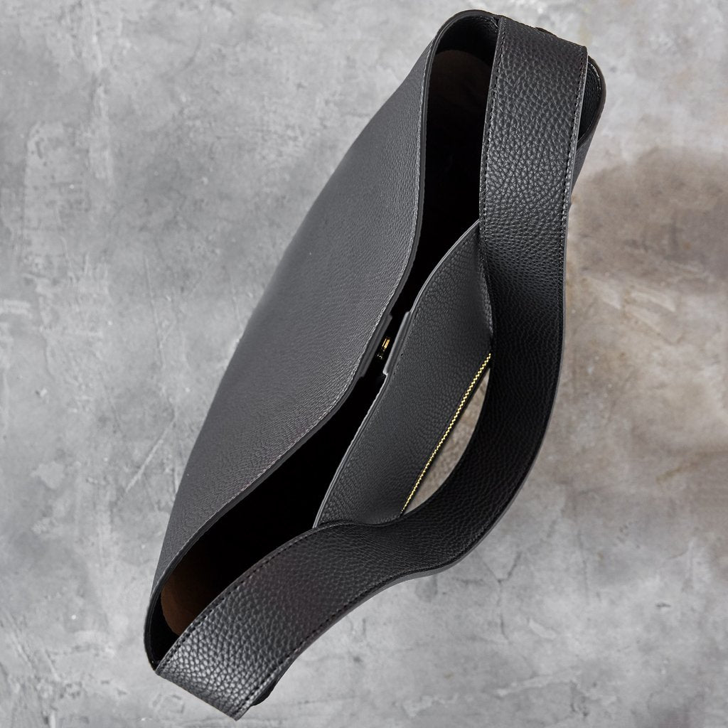 Jane Shoulder Bag with Signet in Black